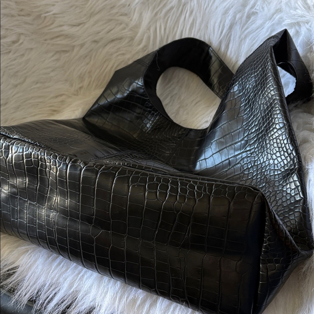 H&M by Divided hobo bag - Picture 4 of 4